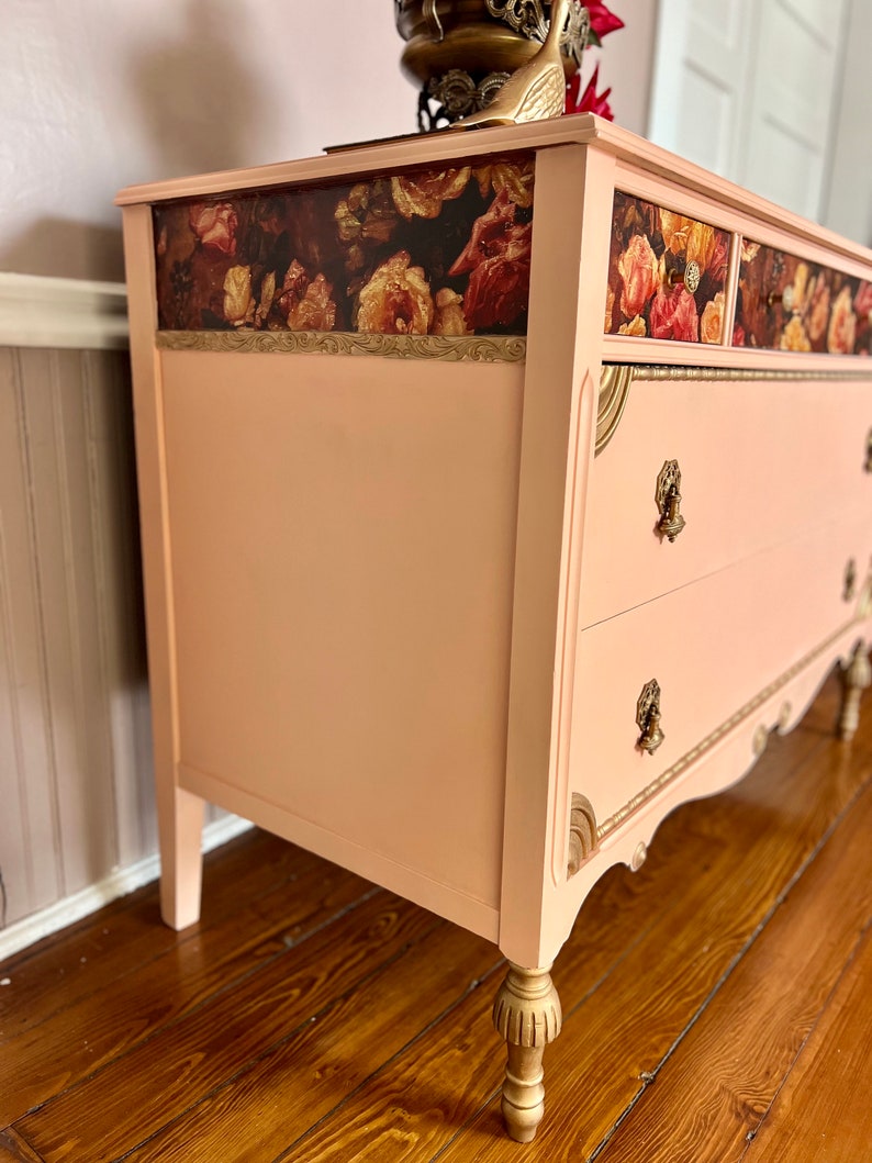 Custom Order Jacobean 5 drawer Dresser| Vintage Chest of Drawers | Romantic Bedroom Furniture | Apricot Peach and Gold Nursery | Rose Accent 画像 7