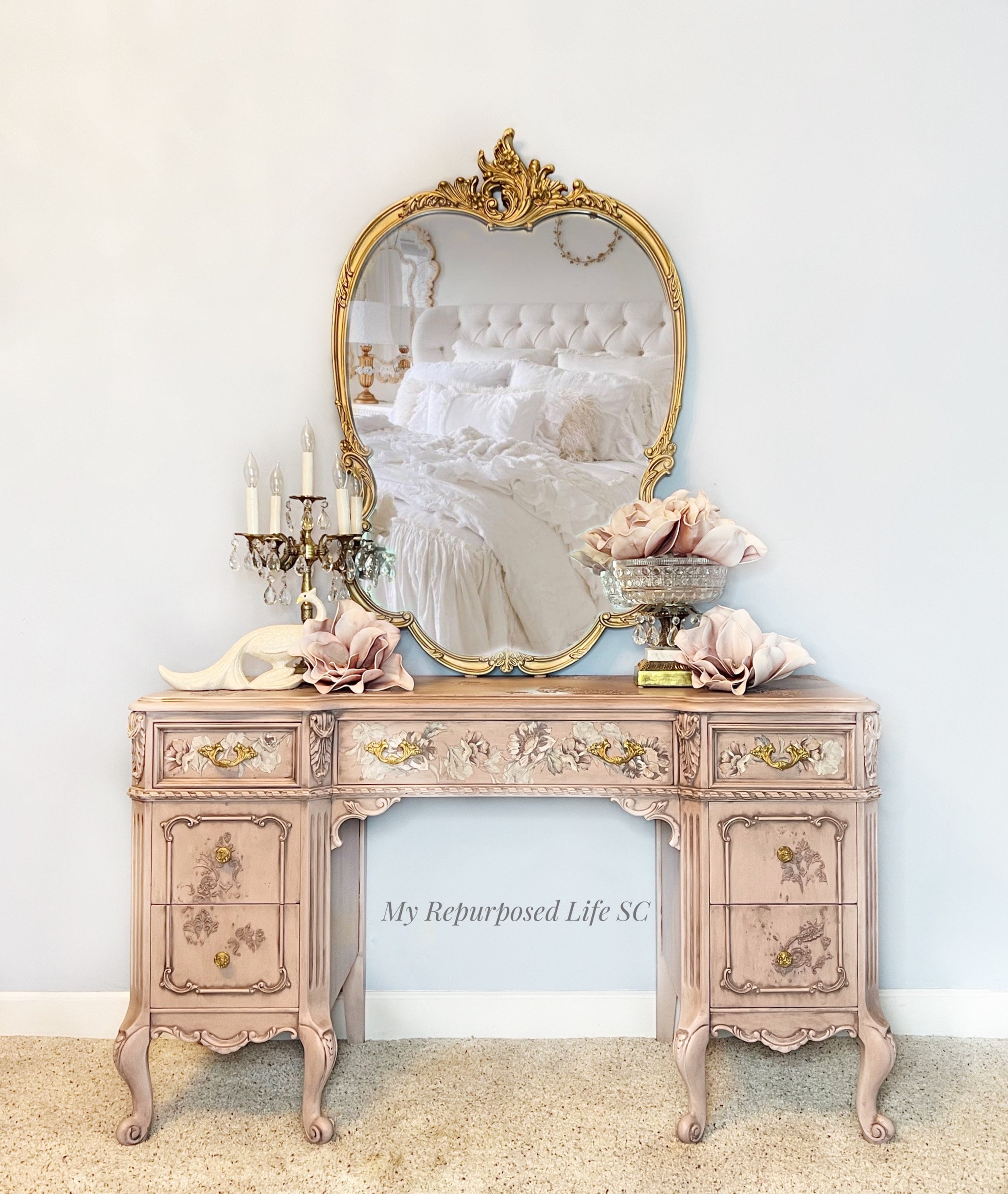 Old style makeup vanity discount