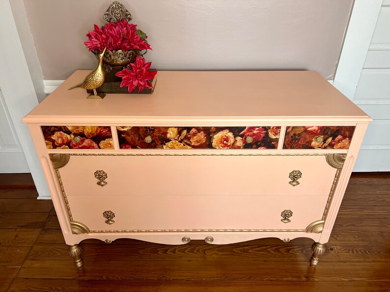 Custom Order Jacobean 5 drawer Dresser| Vintage Chest of Drawers | Romantic Bedroom Furniture | Apricot Peach and Gold Nursery | Rose Accent 画像 8