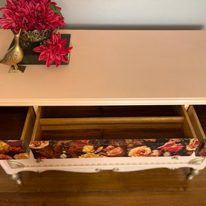 Custom Order Jacobean 5 drawer Dresser| Vintage Chest of Drawers | Romantic Bedroom Furniture | Apricot Peach and Gold Nursery | Rose Accent 画像 4