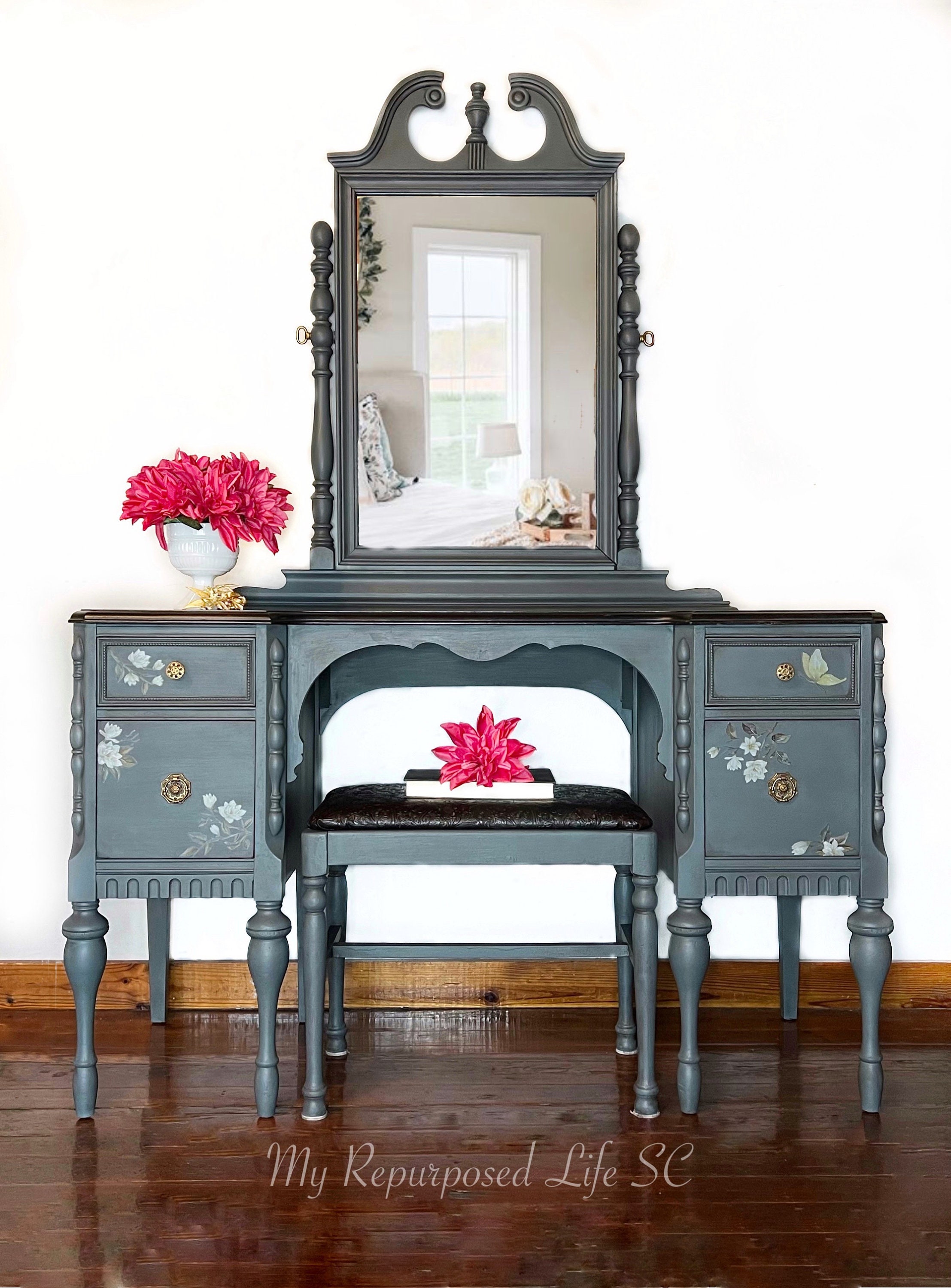 Second hand dressing table stool discount