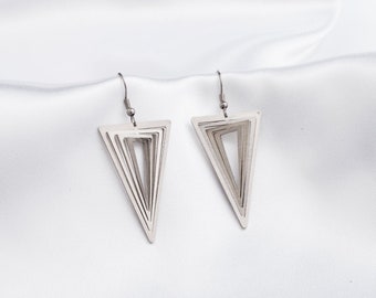 Stainless steel earrings Illusion Triangle - Geometric dainty earrings for women - Elegant 3D jewelry - Minimalist special gift for woman