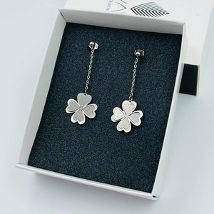 Four Leaf Clover Stud Earrings, Stainless steel minimalist jewelry, Minimalist 3d special shining earrings, Dainty lucky clover earrings