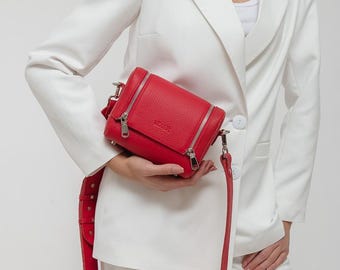 Bolso pequeño de piel roja tipo bandolera - Regalo para el Día de la Madre