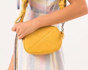 Bolso pequeño cruzado Bolso de piel amarillo Bolso cruzado - Pequeño regalo para el Día de la Madre