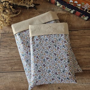 Small flower book sleeve / Booksleeve / Pocket and paperback format