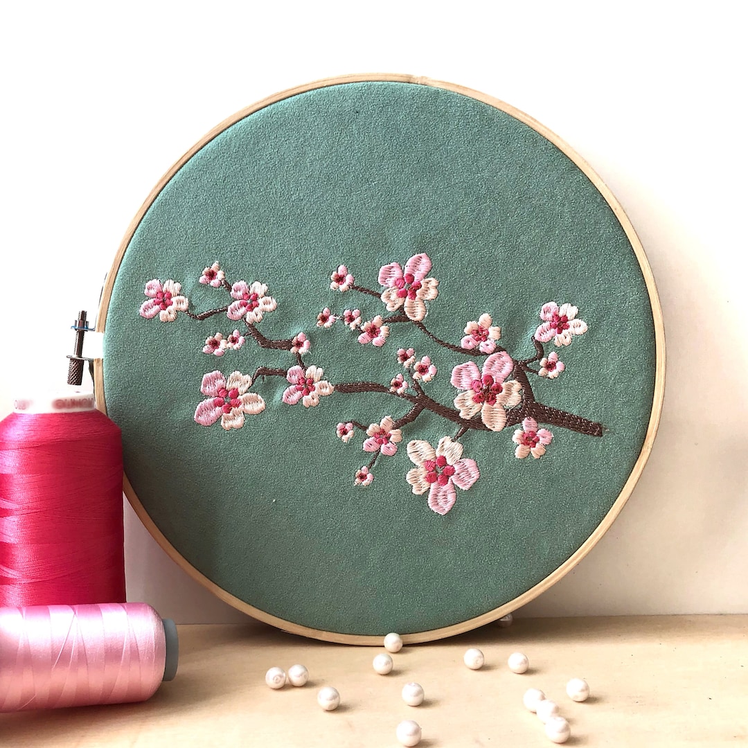 UND FLOWER RAISED EMBROIDERY TOP（カーディガン/ボレロ