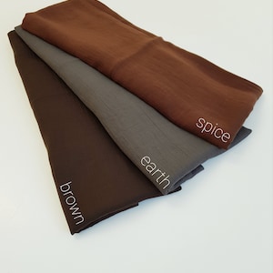 Soft Cotton Blend Maxi Hijab, Elegant Ripple Shawl (180x100cm)