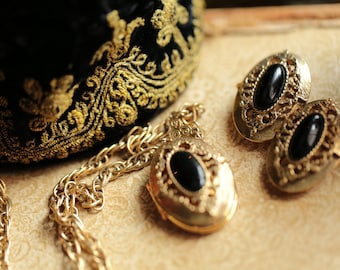 Victorian Style Vintage Mourning Locket with Earrings