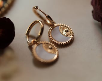 Sun and Moon Shell Earrings GOLD