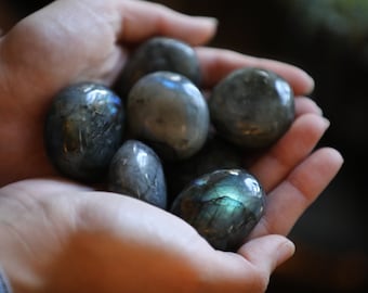 Labradorite Palm stone