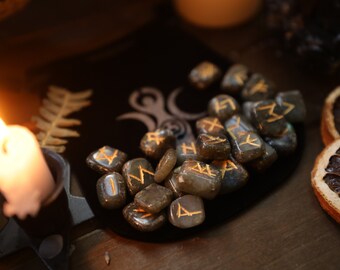 Labradorite Rune Set