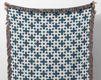 Large Woven Blanket Geometric Pattern Throw Blanket Blue Cotton Woven Throw Blanket Crosses Print Tapestry Blanket Aesthetic Blanket