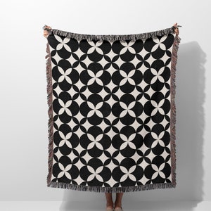 Black and White Geometric Pattern Woven Throw Blanket with Fringe, Retro Style Accent Aesthetic Woven Blanket, Home Gift for Him, Husband