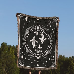 Birthday Astrology Gifts Idea for Her and Him, Zodiac Pisces Star Sign Black and White Woven Throw Blanket, Horoscope New Home Decor Gifts