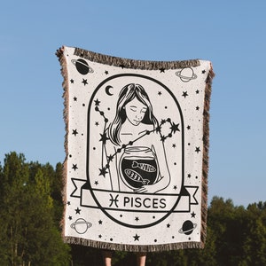 Pisces Woman Astrology Blanket Gift, Zodiac Black and White Woven Throw Blanket, Unique Celestial Constellation Stars Home Decor Gifts