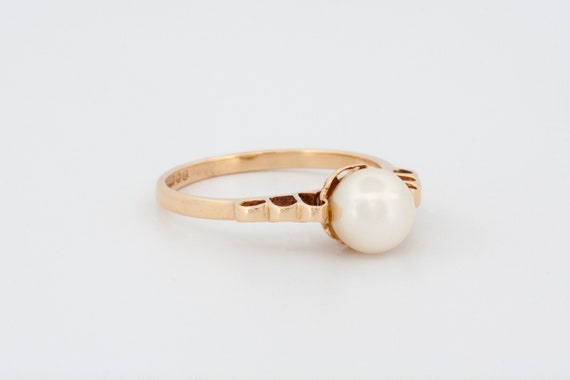 Vintage 9k Yellow Gold Pearl Solitaire Ring with … - image 3