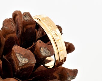 Vintage Italian-Made 18k Yellow Gold Patterned Band, Thumb Ring or Wedding Band
