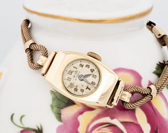 Vintage 9ct Gold Ladies Avia Cocktail Watch: Birmingham, England 1951-52