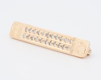 Vintage 14k Yellow Gold .50ctw Diamond Brooch: Hand-Engraved Filigree