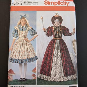 S2325 Simplicity Sewing Pattern