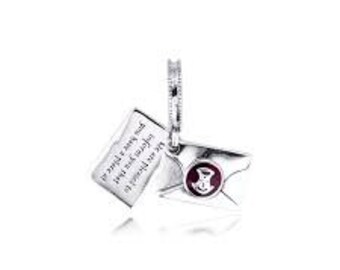 Hogwarts School Witchcraft HARRY POTTER European Charm & Gift Pouch Silver Tone