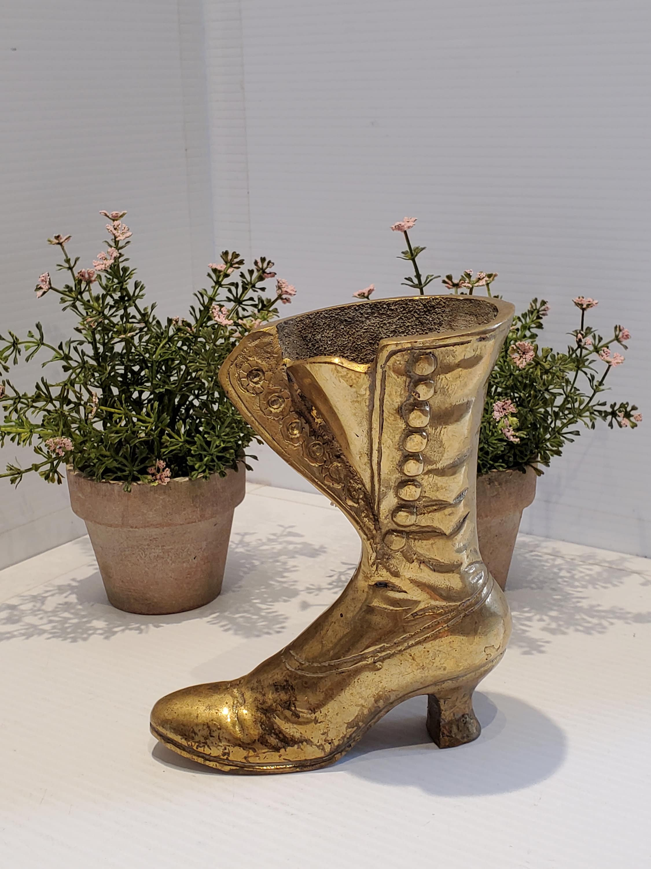 Vintage Brass Victorian Boot Statue, Victorian Boot Matchstick Holder, Brass Decor, Victorian Decor, Antique Victorian Style Ladys Boot