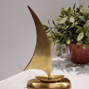Vintage Brass Sailboat Statue, Beach Decor, Marine Decor, Lakefront Cabin, Ocean Decor, Brass Decor, Boat Decor, Summer Decor, Boys Room image 2
