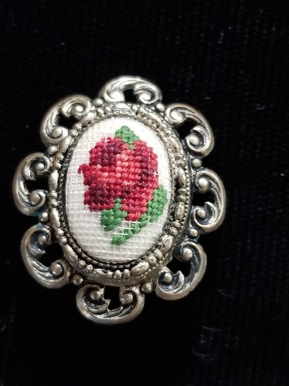 Vintage Petit Point Rose Brooche And Clip On Earr… - image 3