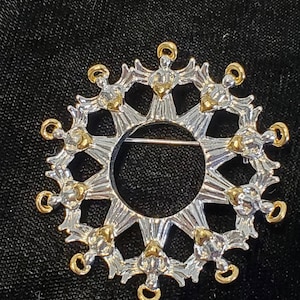 Vintage Christmas Angel Wreath Brooche Pin Avon, Silvertone Angels with Goldtone Heart & Halo Brooche , Avon Collectibles, Avon Jewelry