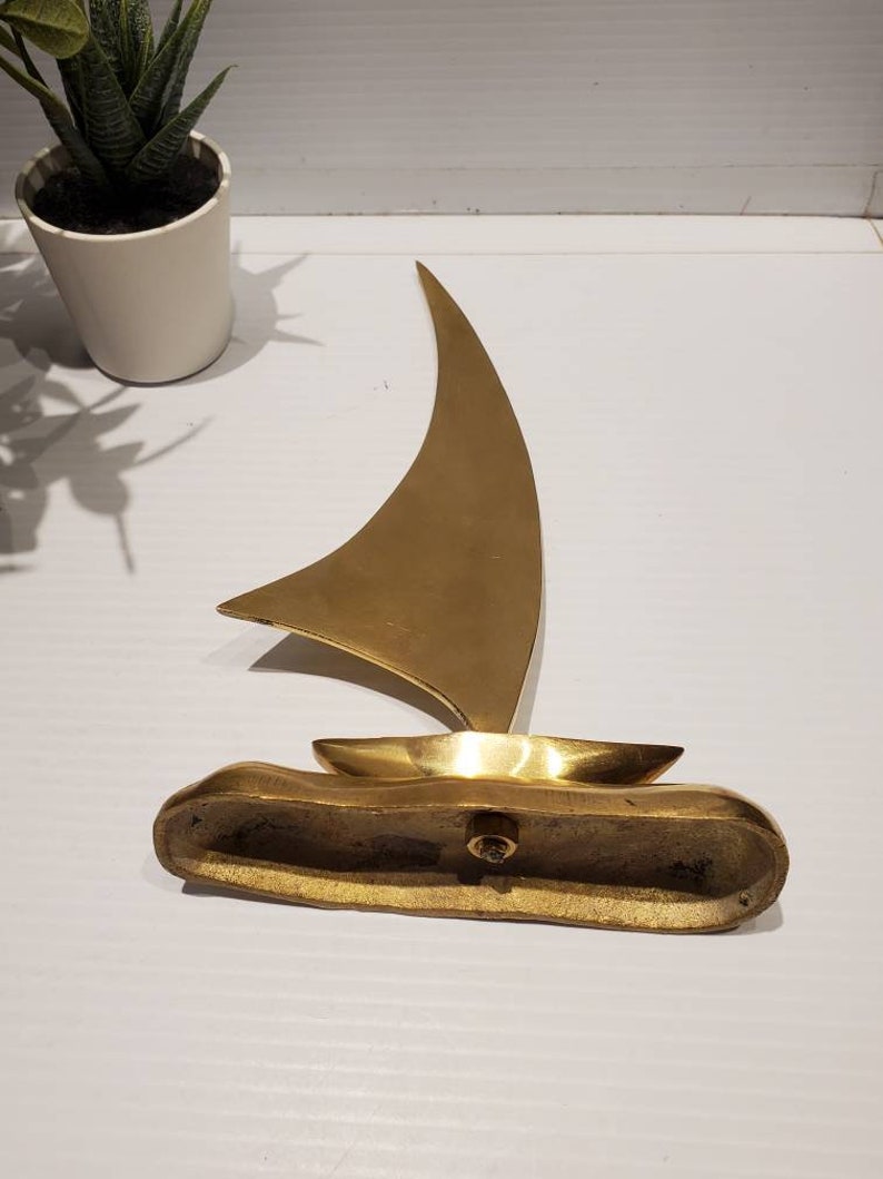 Vintage Brass Sailboat Statue, Beach Decor, Marine Decor, Lakefront Cabin, Ocean Decor, Brass Decor, Boat Decor, Summer Decor, Boys Room image 9