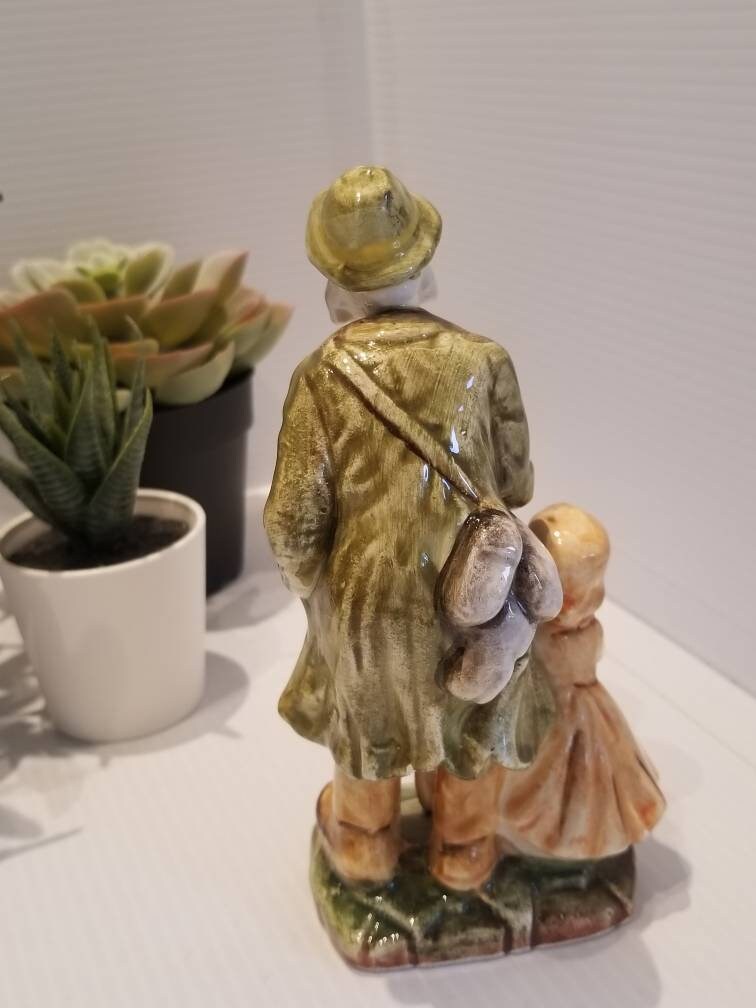 ヴィンテージ磁器ホーボーと少女の置物、鍋を扱う老人の像、日本製