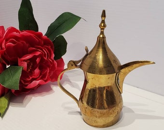 Vintage Brass Turkish Coffee Teapot, Etched Leaf Bohemian,  Dallah Arabic Middle Eastern Decor, Brass Collectibles, Turkish Boho Hippy Decor