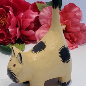 Vintage Wooden Folk Cat Figurine, Standing Cat Figurine, Hand Carved, Cat Decor, Cat Giftware, Cat Collectibles, Cat Crafting, Cat Ornament