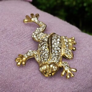 Vintage Gold Tone Clear Rhinestone Eyed Frog Brooch, Frog Pin, Frog Jewelry, Frog giftware, Frog Gifts, Frog Lovers, Frog Enthusists