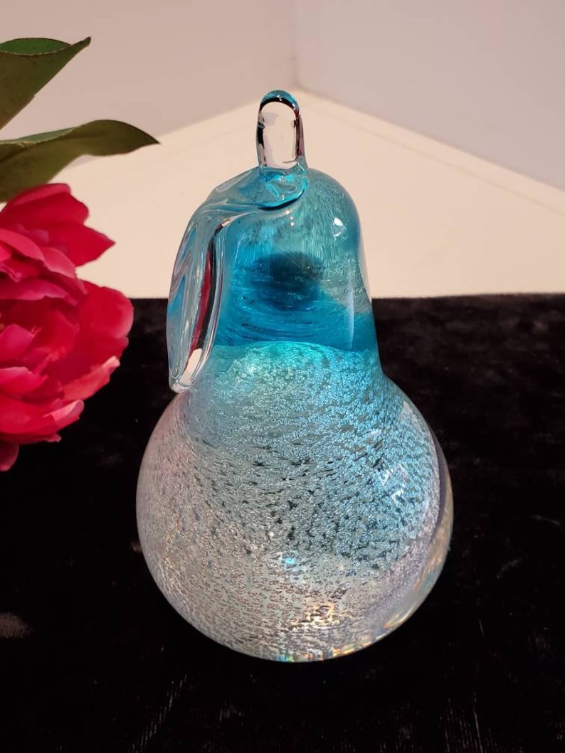 D GIFTS PLAZA Handcrafted Murano Art Glass Monet Blue Spectrum Figurine 18 on Base D GIFTS PLAZA Handcrafted Murano Art Glass Monet Blue Spectrum Figurine 18 on Base