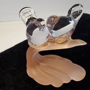 Vintage Crystal Lovebirds Figurine, Made I Taiwan, Hand Blown Lovebirds, Bird Giftware, Bird Ornaments, Bird Decorations, Art Glass Birds