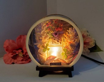 Vintage Hawaiian Shell And Floral Diarama Lamp, Hawaii Plug In Lamp, Hawaii Decor, Hawaii Souvenirs, Beach Style, Marine Decor, Kitsch Decor