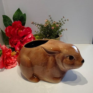 Vintage Ceramic Brown Bunny Planter, Bunny Plant Pot, Indoor Outdoor Rabbit Planter, Handmade Ceramic Bunny Planter, Bunny Decor, Bunny Gift