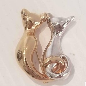 Vintage Puccini Cuddling Cats Brooche Pin, Gold And Silver Toned, Cat Jewelry, Puccini Designer Jewelry, Old Brooche Pins, Cat Lover Gifts