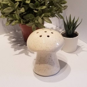 Vintage Ceramic Mushroom Shaker, Mid Century, Circa  1970s, Groovy Mushroom Decor, Retro Mushroom, Pottery Mushroom Decor, 70s Kitchen