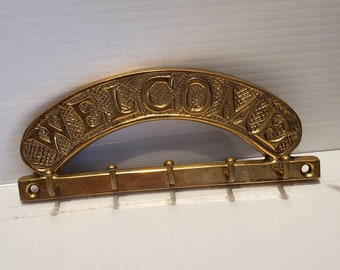 Vintage Brass Welcome Hook Wall Decor, Brass Collectibles, Old Welcome Signs, Brass Signs, Brass Wall Hangings, Old Brass Wall Hooks