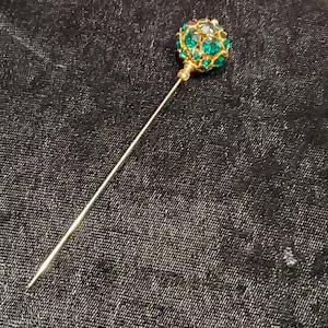 Vintage Green Rhinestone Pearl Hat Pin, Old Hat Pins, Prong Set Green Rhinestone Hat Pin, Victorian Style Hat Pin, Victorian Style Fashion
