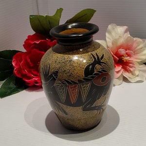 Vintage Handpainted Nicaragua Pottery Lizard Vase, Nicaraguan Art, Nicaragua Souvenirs, Artisan Pottery, Lizard Decor, Lizard Art, Handmade