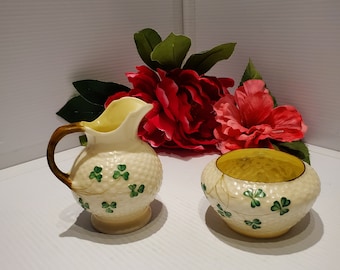 vintage Irish Pottery Belleek Shamrock Creamer And Sugar Bowl Set, 3e marque noire 1926 à 1946, vaisselle en porcelaine irlandaise, vaisselle à thé Cottage