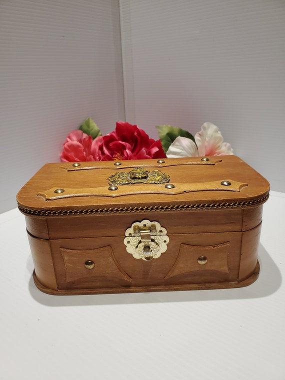 Vintage Wooden Coat of Arms Jewelry Box, Old Jewelry Box