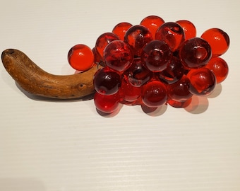 Vintage Amber Lucite Grapes With Driftwood, Mid Century Decor, Retro Lucite Grapes, Mid Century Kitchen