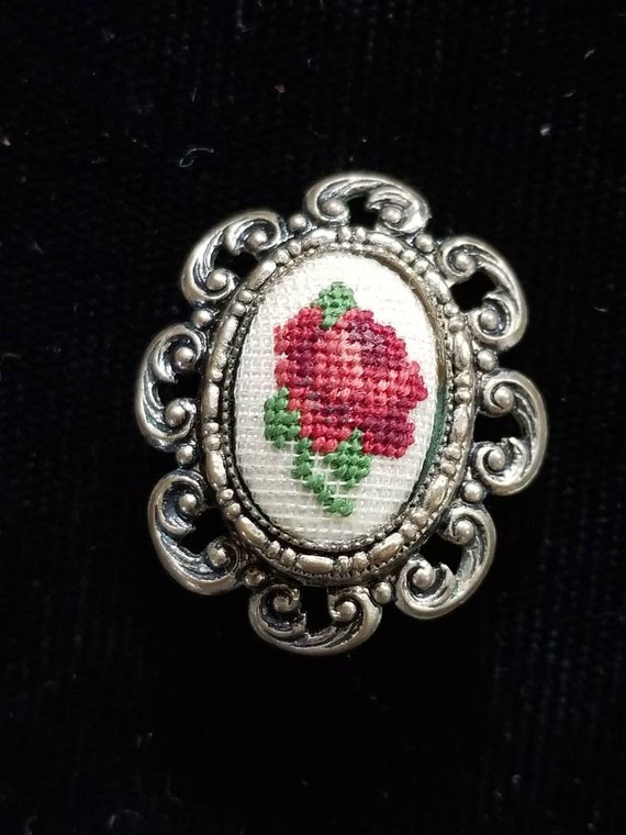 Vintage Petit Point Rose Brooche And Clip On Earr… - image 5