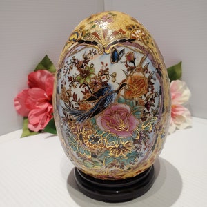 Uovo floreale di pavone Satsuma in porcellana dipinta a mano vintage, arredamento giapponese, uovo giapponese decorativo, arte dell'uovo Satsuma, articoli da regalo giapponesi