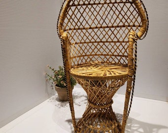 Vintage Wicker Peacock Doll Plant Chair, Old Doll Chairs, Boho Wicker Chair, Wicker Decor, Doll Decor, 70s Wicker Chair, Bohemian Decor